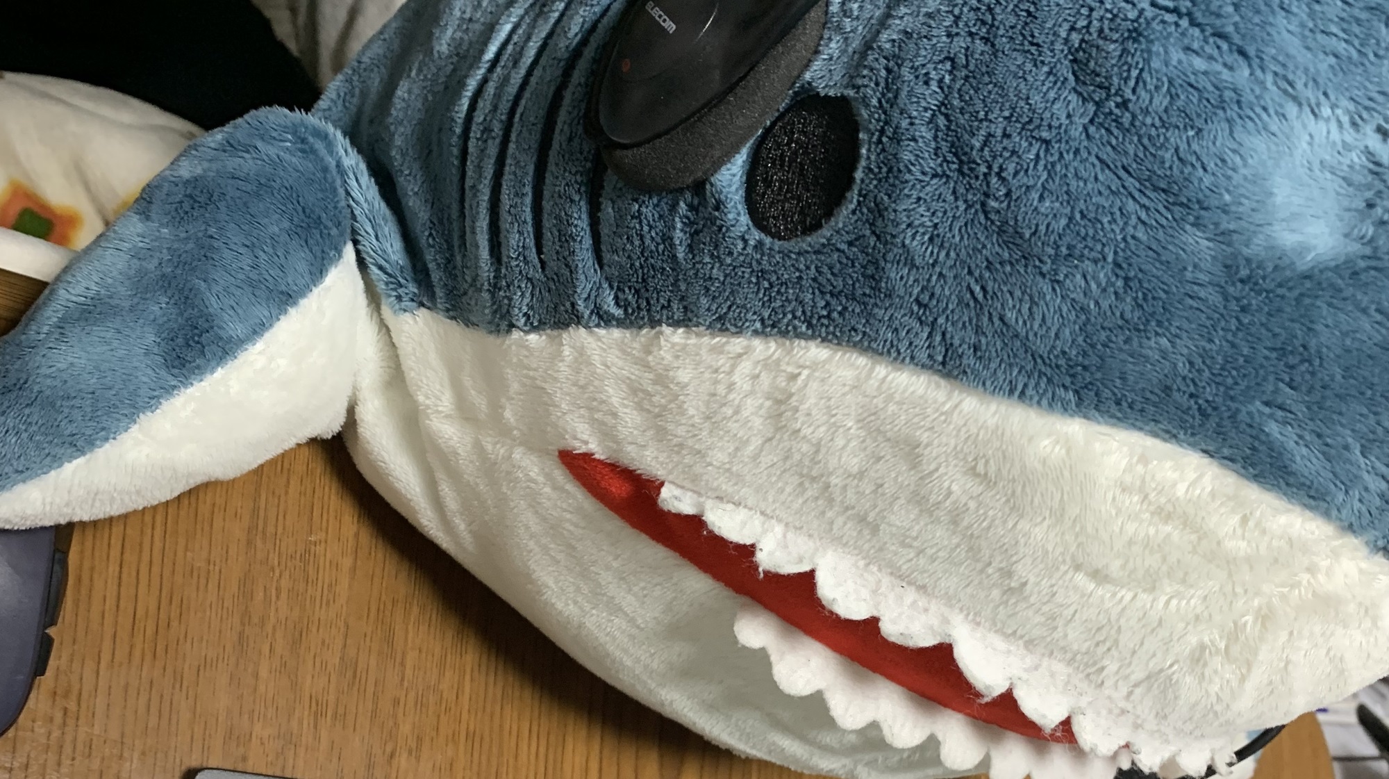 リモート会議するジョージくん
